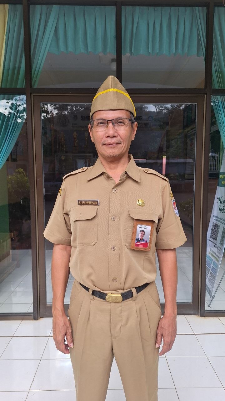 Raden Sri Pramana Budiarsa, S.Pd., M.Pd., Kepala Sekolah SMP Negeri 4 Majenang